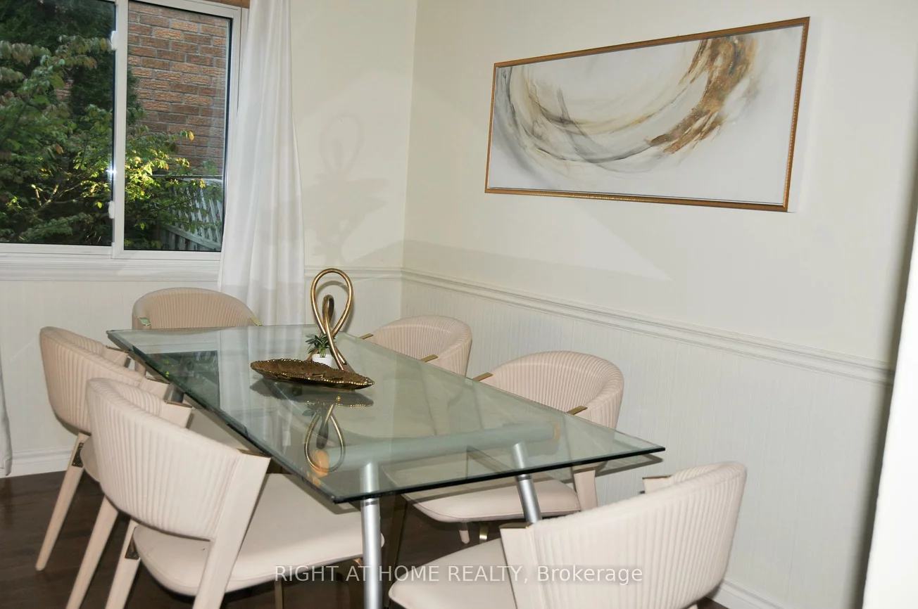 29, Herrell, Painswick South, Barrie