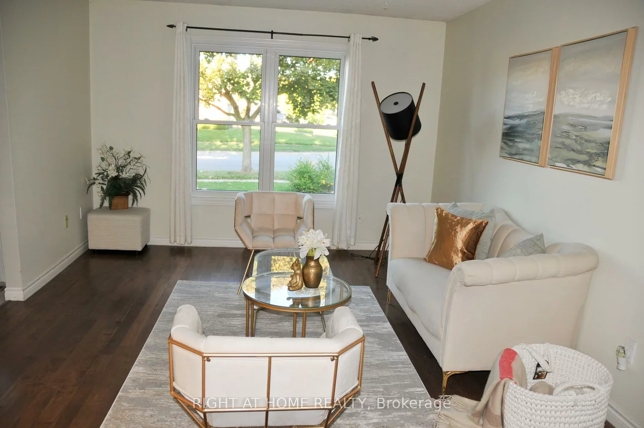 29, Herrell, Painswick South, Barrie