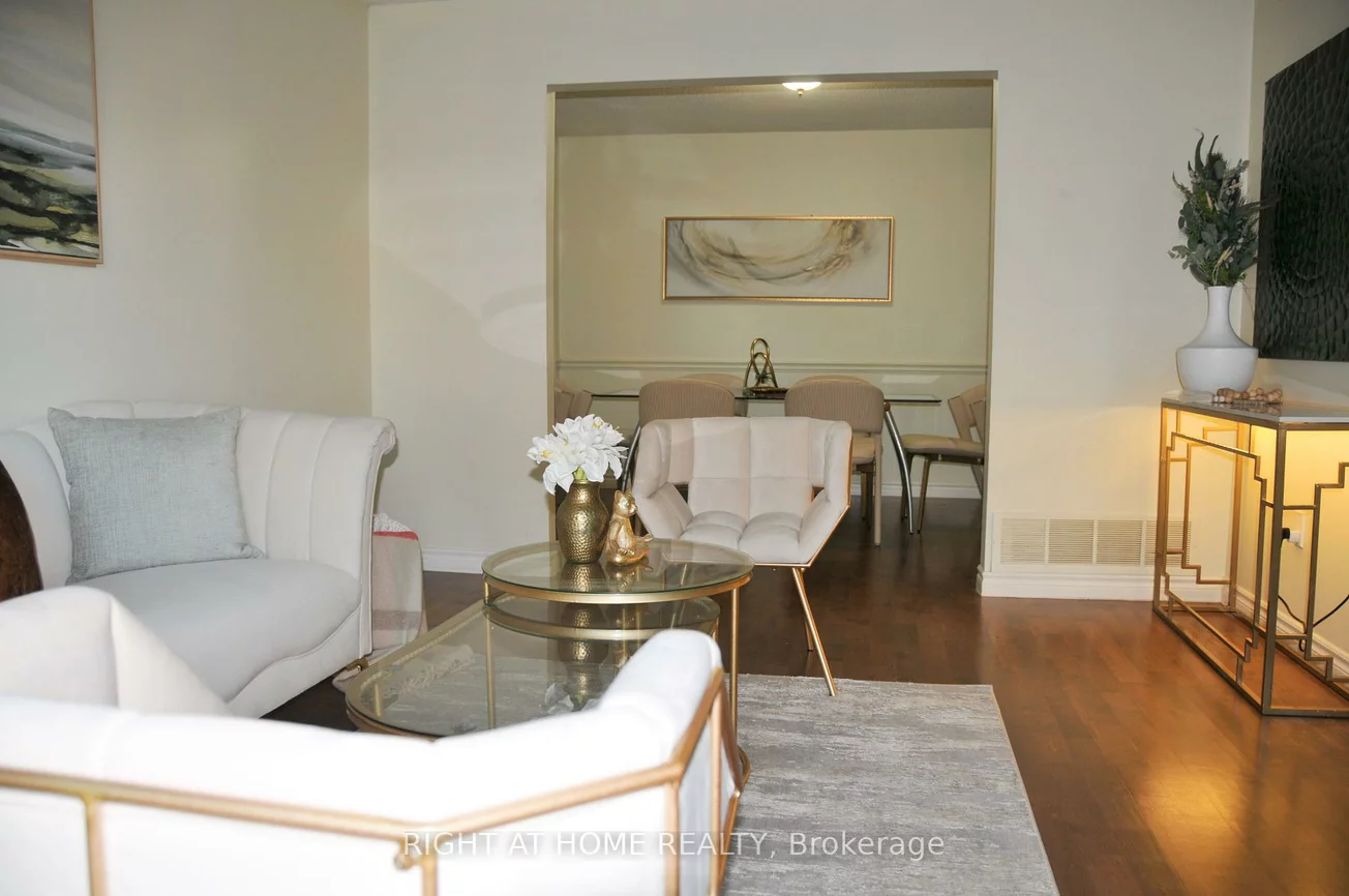 29, Herrell, Painswick South, Barrie