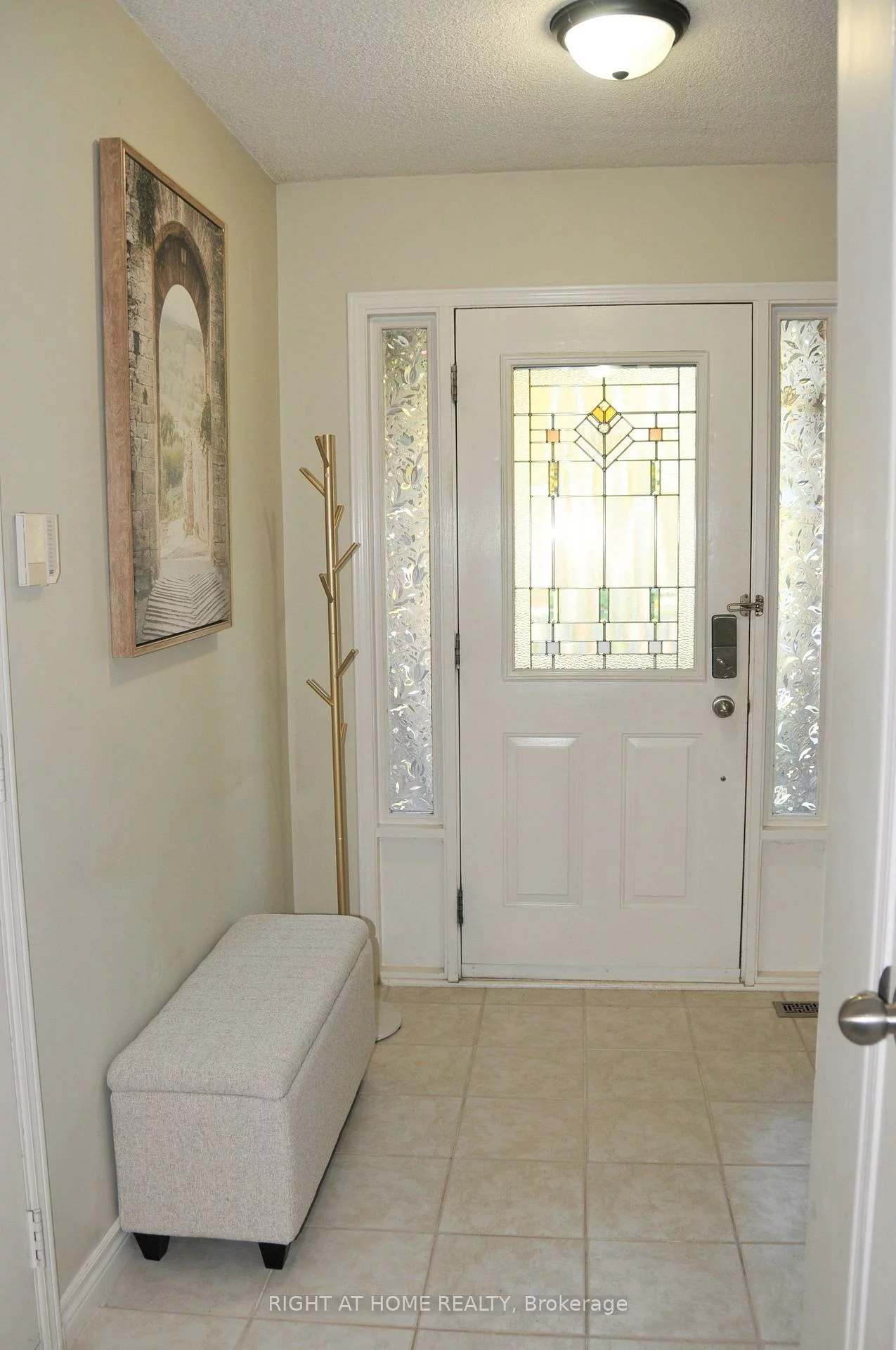 29, Herrell, Painswick South, Barrie