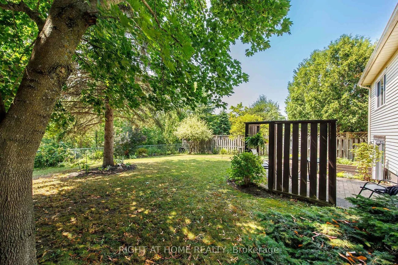 29, Herrell, Painswick South, Barrie