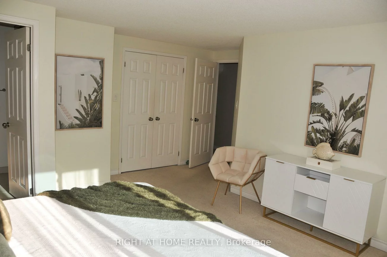 29, Herrell, Painswick South, Barrie