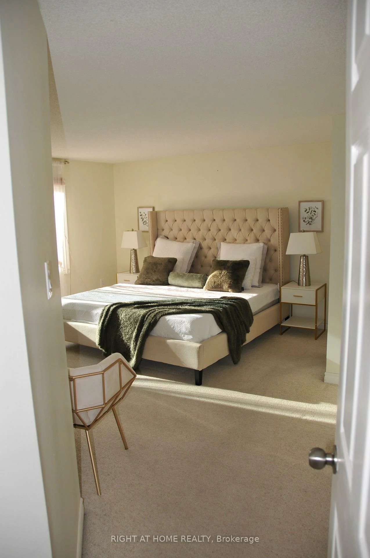 29, Herrell, Painswick South, Barrie