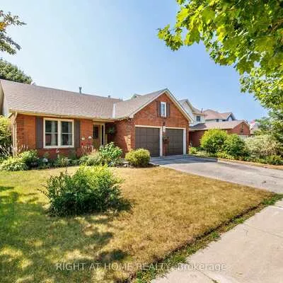 29, Herrell, Painswick South, Barrie