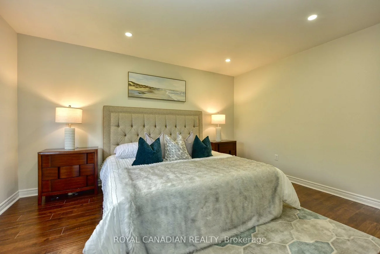 60, Crimson Ridge, Bayshore, Barrie