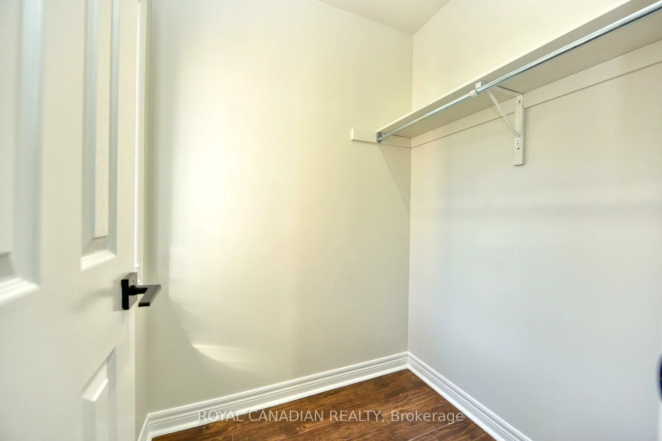 60, Crimson Ridge, Bayshore, Barrie