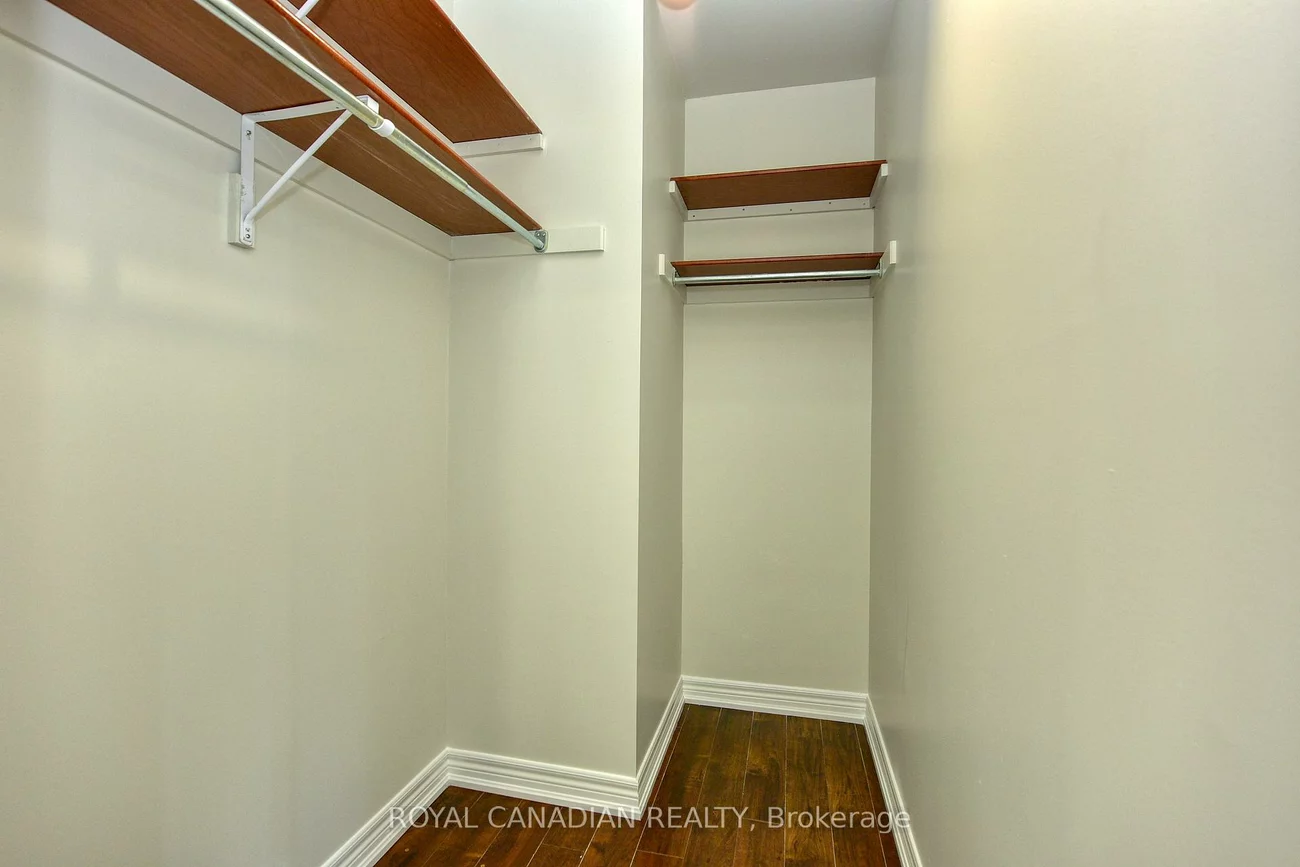 60, Crimson Ridge, Bayshore, Barrie
