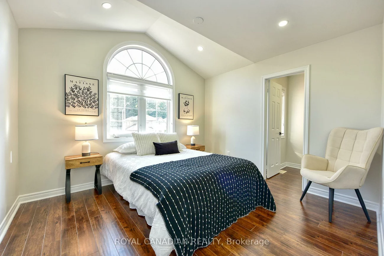 60, Crimson Ridge, Bayshore, Barrie