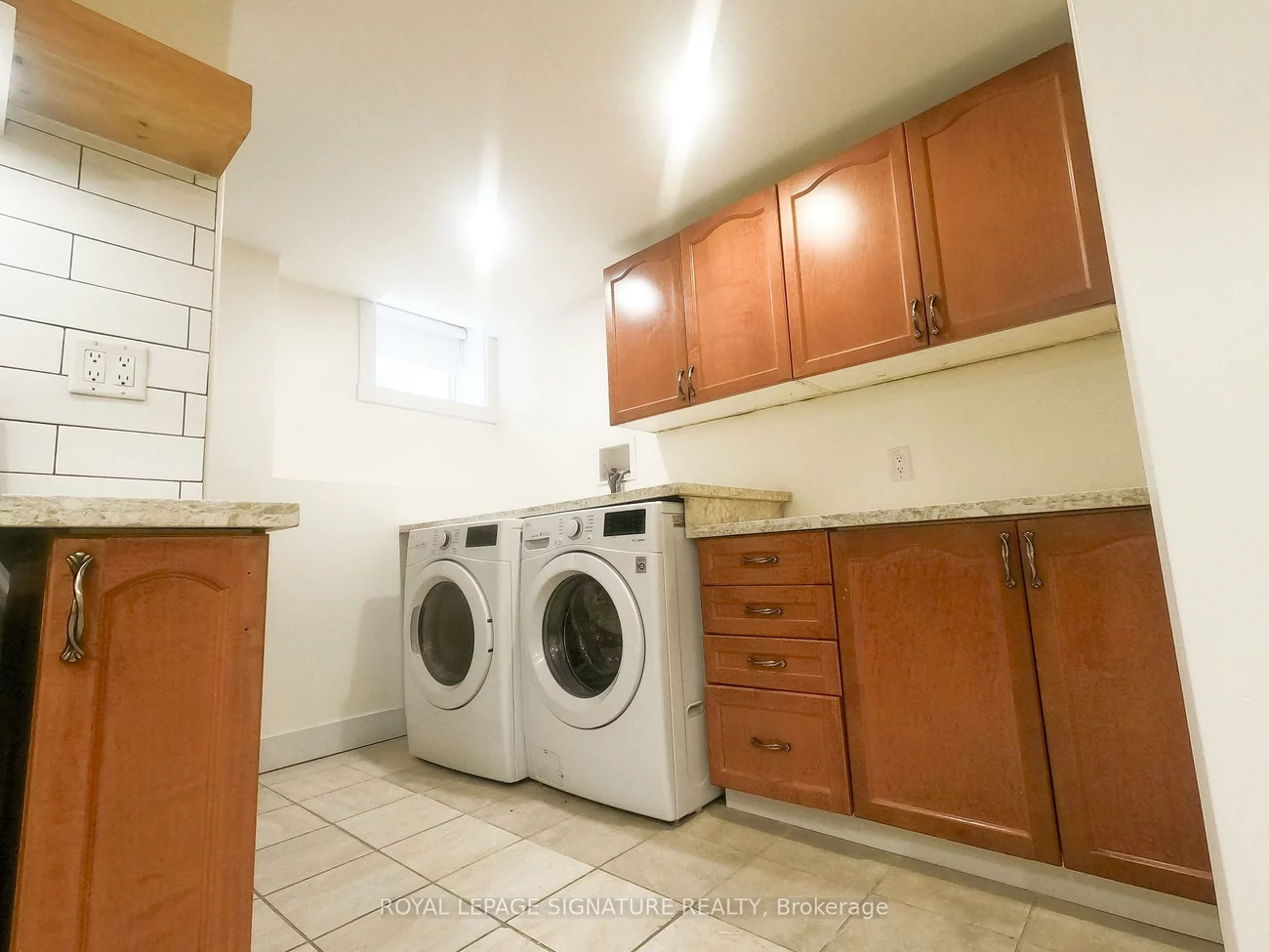 47, LAKE, Holly, Barrie