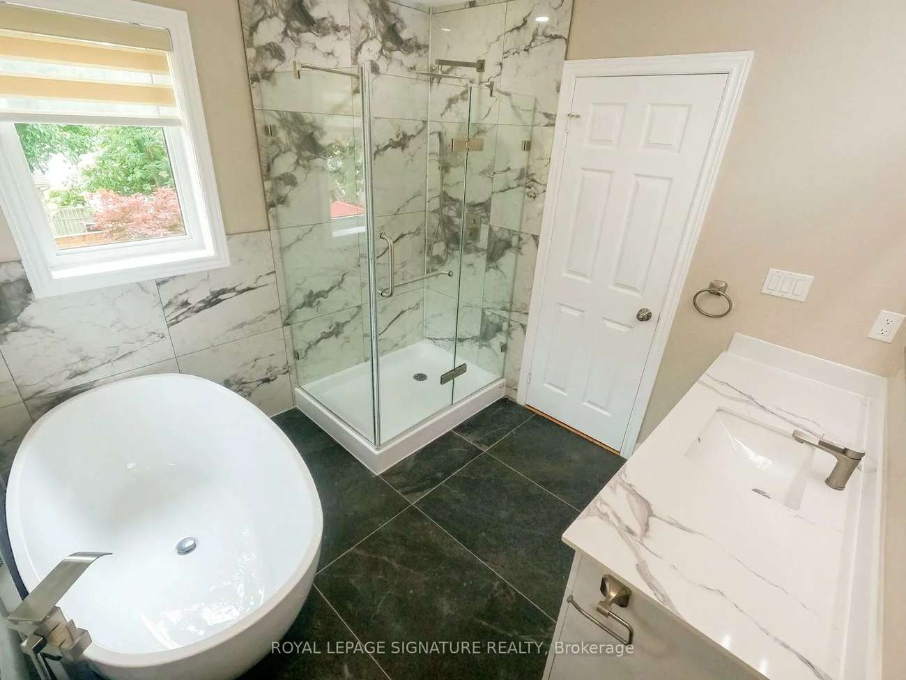 47, LAKE, Holly, Barrie