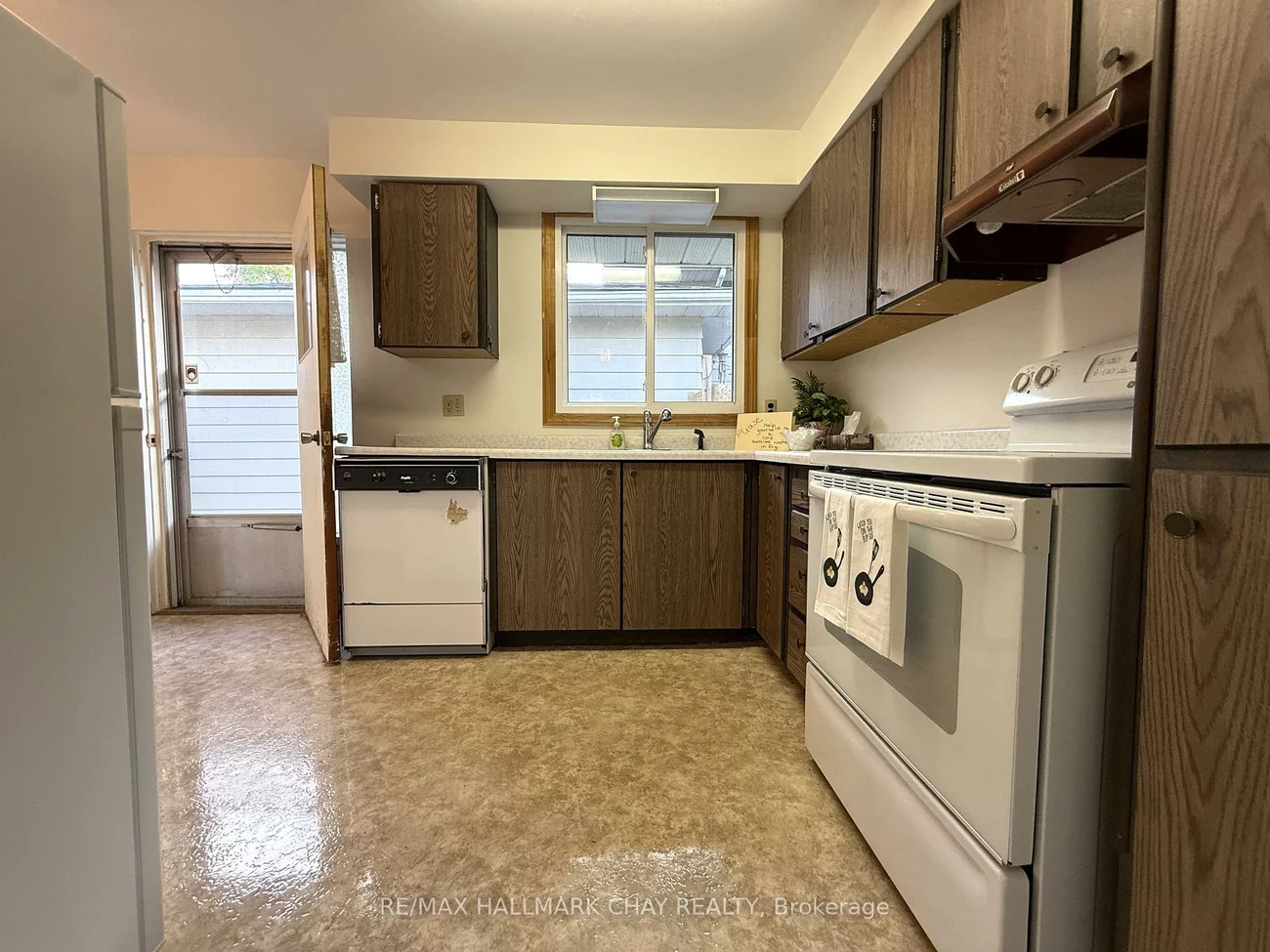 114, Daphne, Cundles East, Barrie
