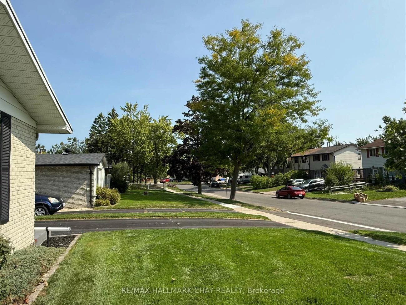 114, Daphne, Cundles East, Barrie