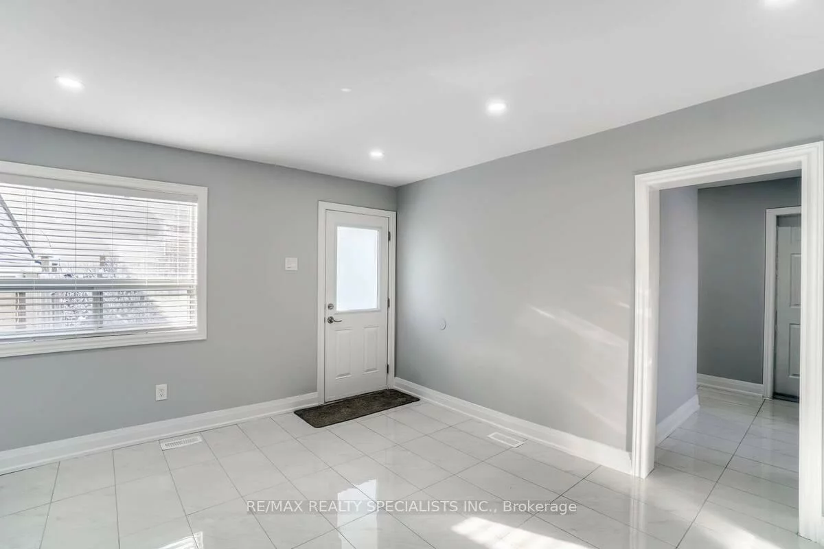 44, Sanford, Sanford, Barrie