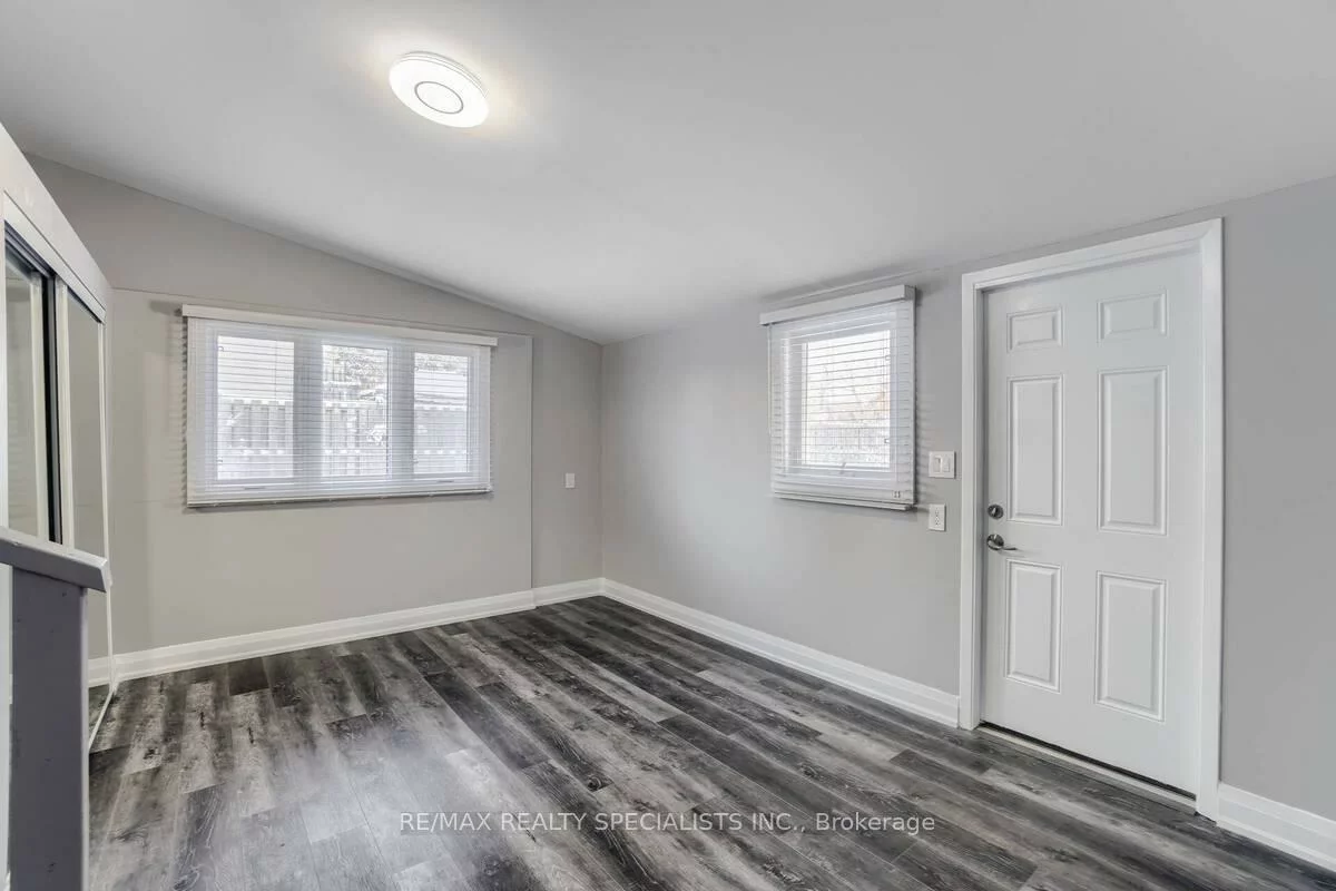 44, Sanford, Sanford, Barrie