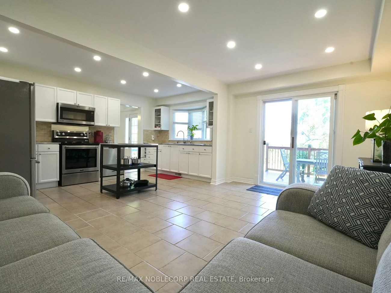 62, O'Shaughnessy, Holly, Barrie