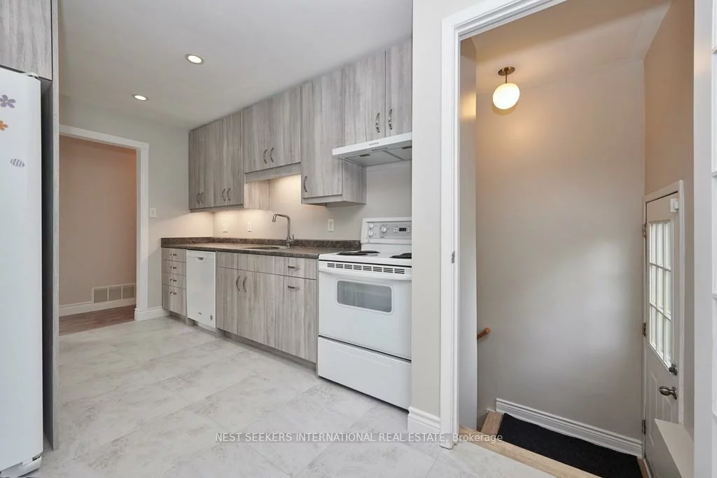 257, Dodson, Painswick North, Barrie