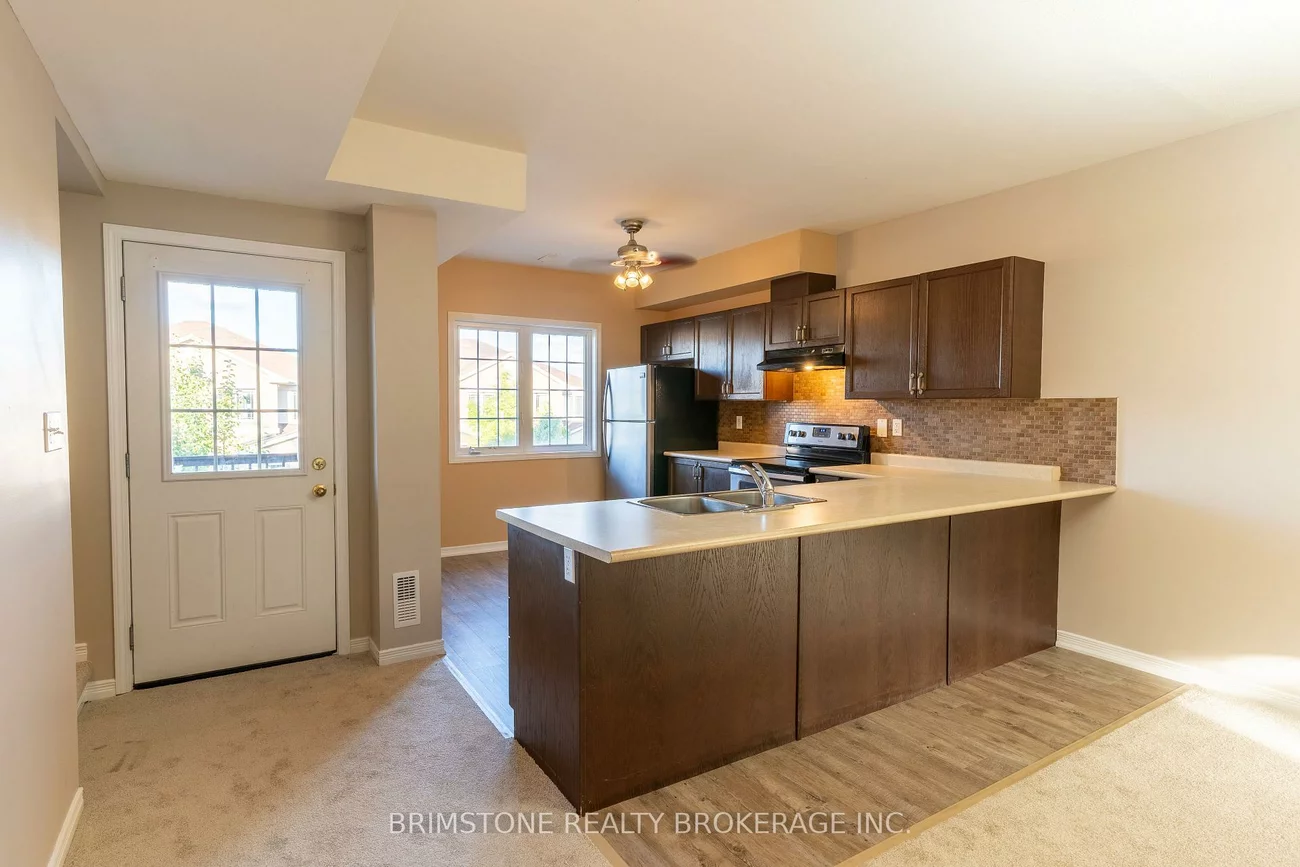 175, Stanley, East Bayfield, Barrie