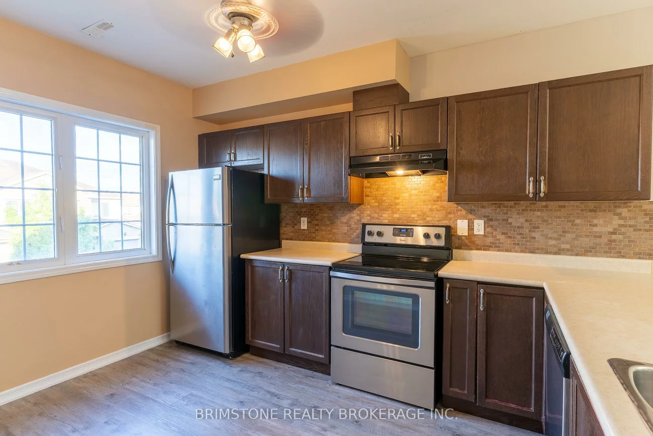 175, Stanley, East Bayfield, Barrie