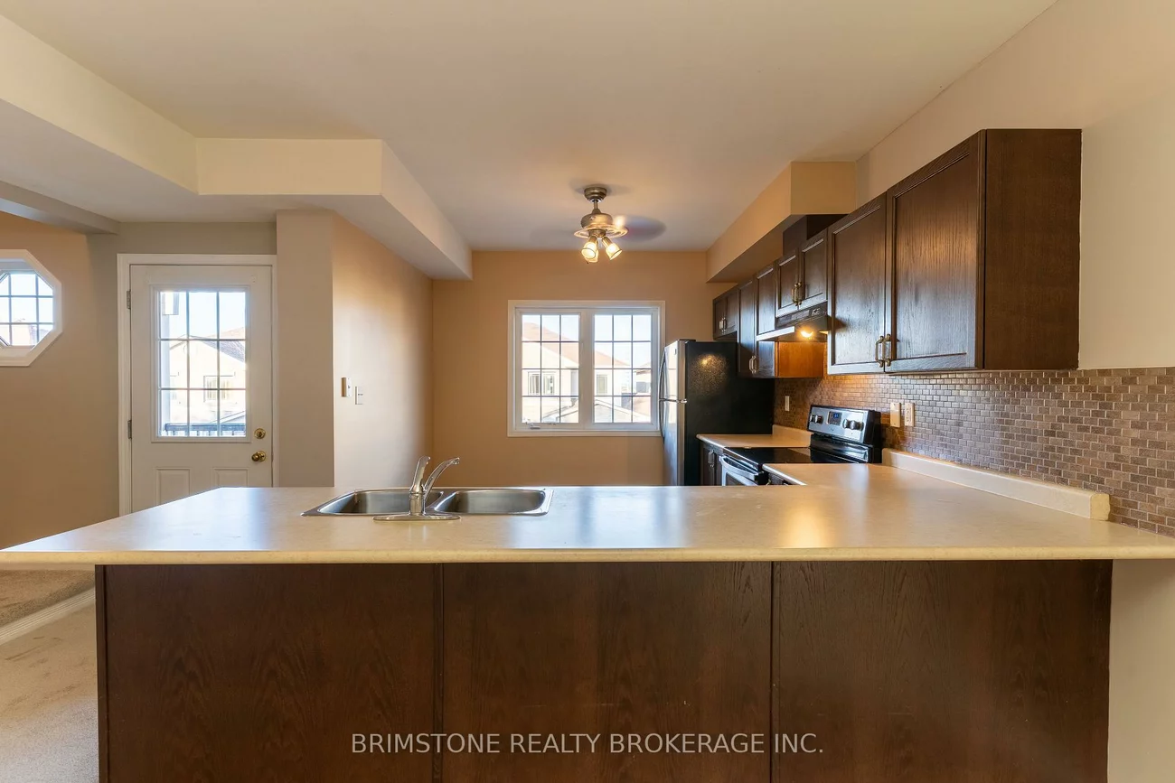 175, Stanley, East Bayfield, Barrie