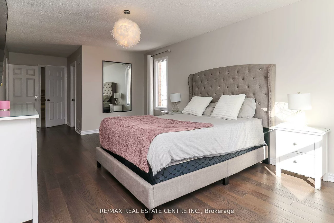 22, Meadowlark, Cundles East, Barrie