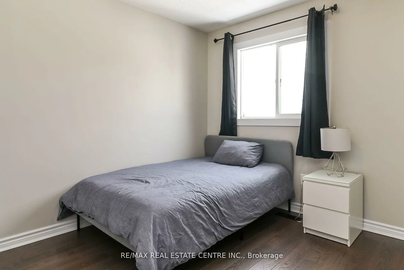 22, Meadowlark, Cundles East, Barrie