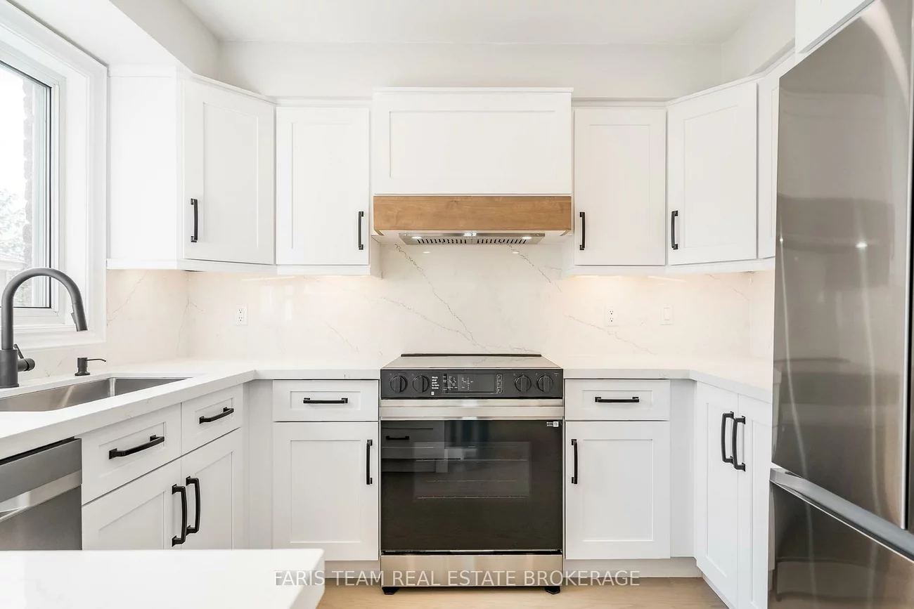 45, Knupp, Edgehill Drive, Barrie