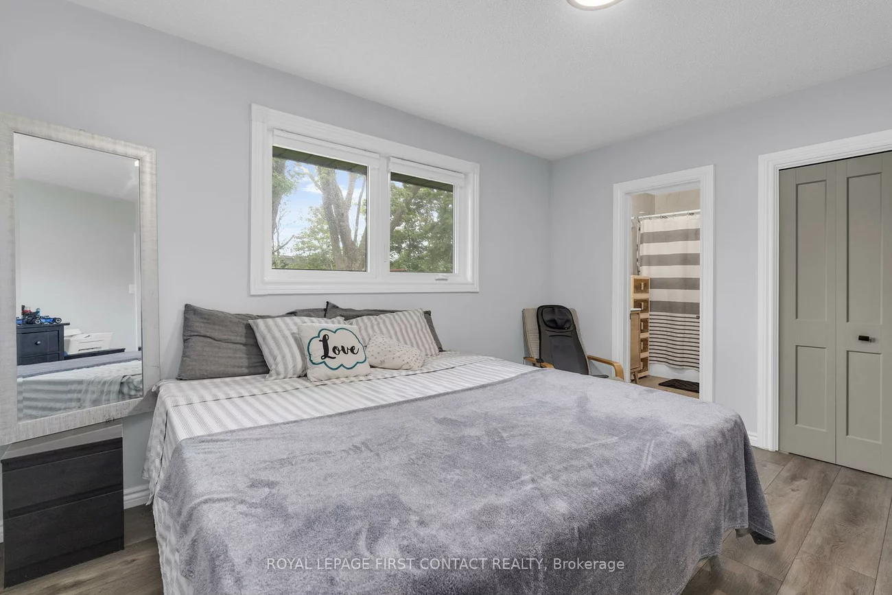 26, Ottaway, Wellington, Barrie