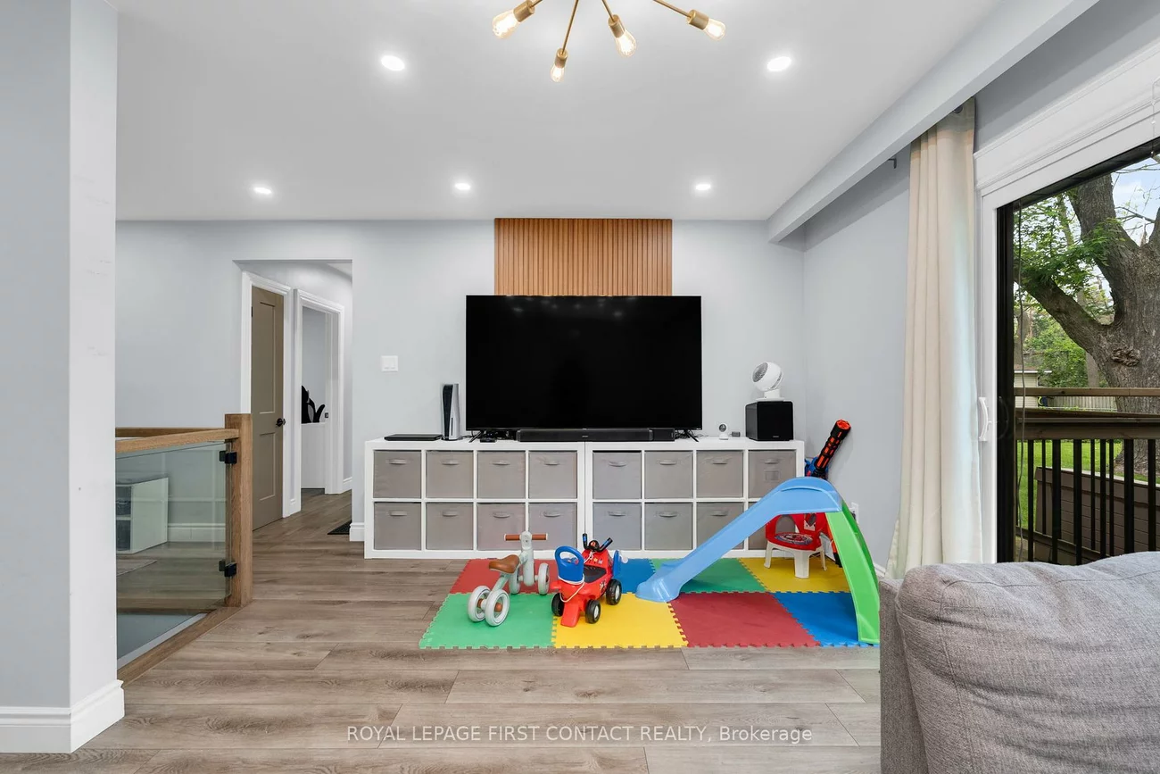 26, Ottaway, Wellington, Barrie