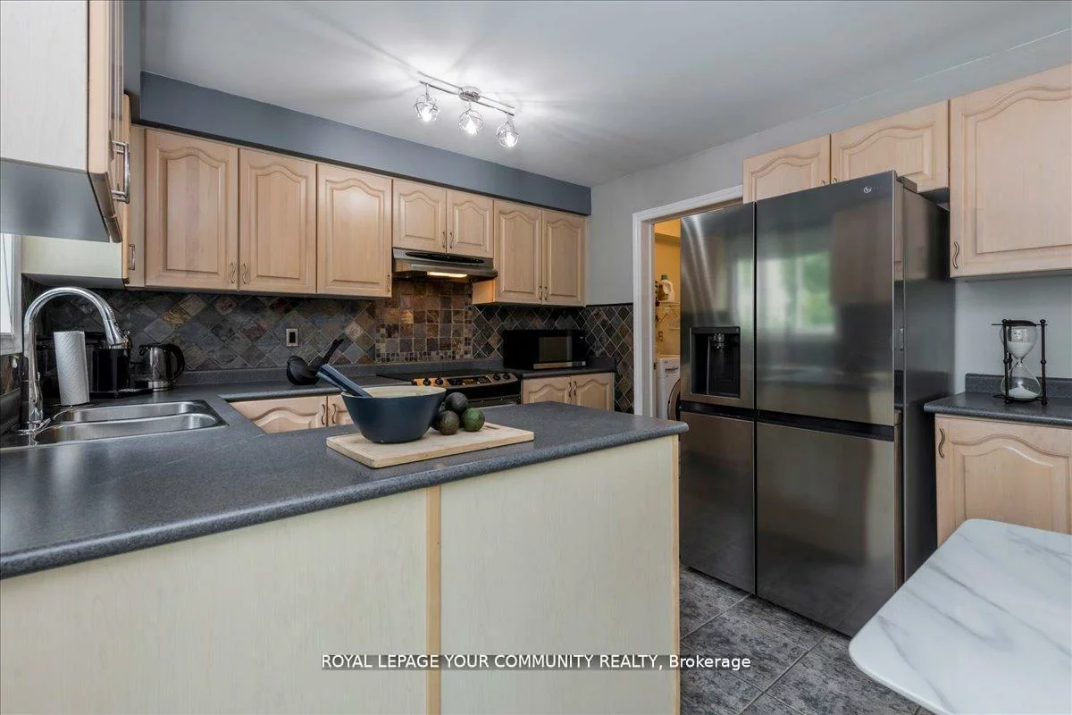 181, Succession, Innis-Shore, Barrie