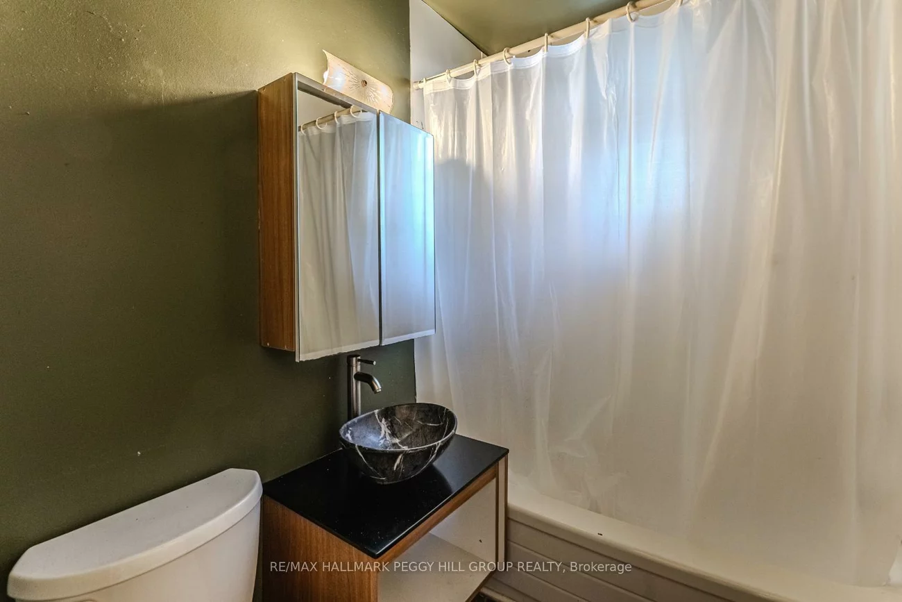 30, North, Wellington, Barrie