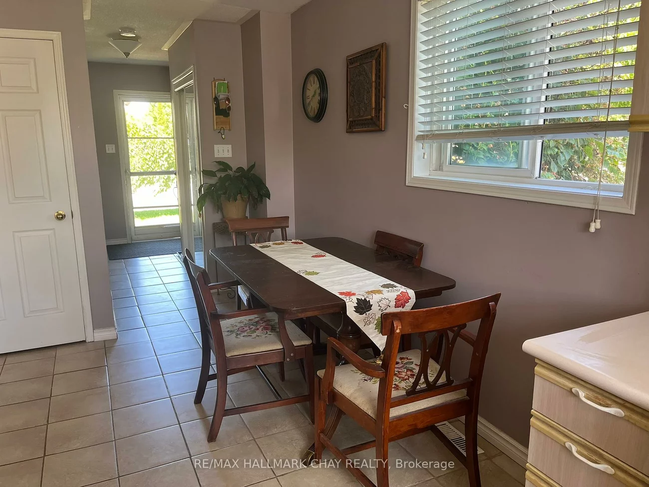 29, Charleson, Holly, Barrie