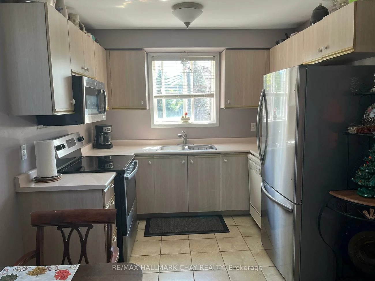 29, Charleson, Holly, Barrie