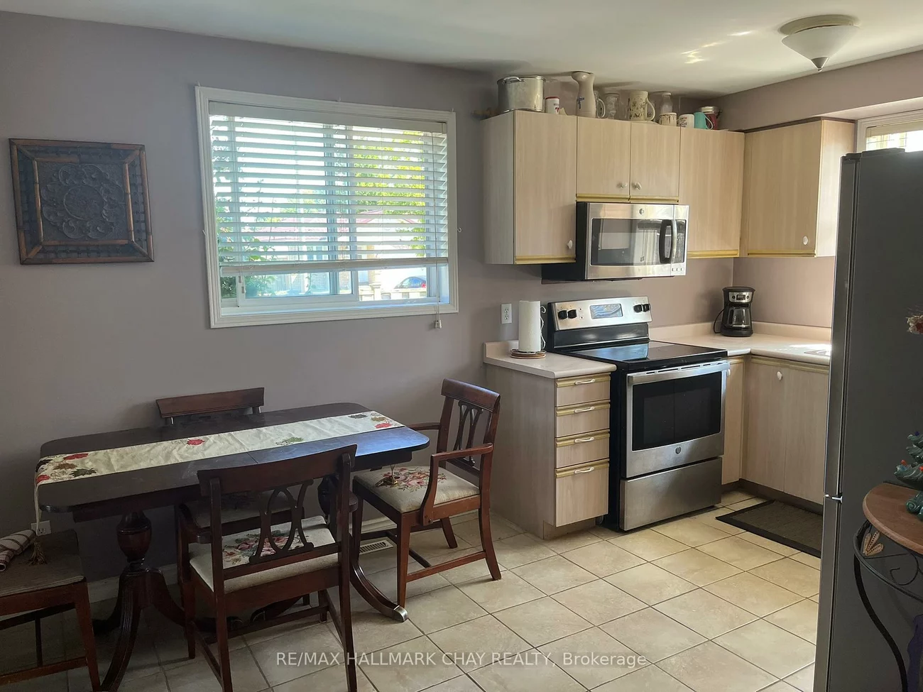 29, Charleson, Holly, Barrie