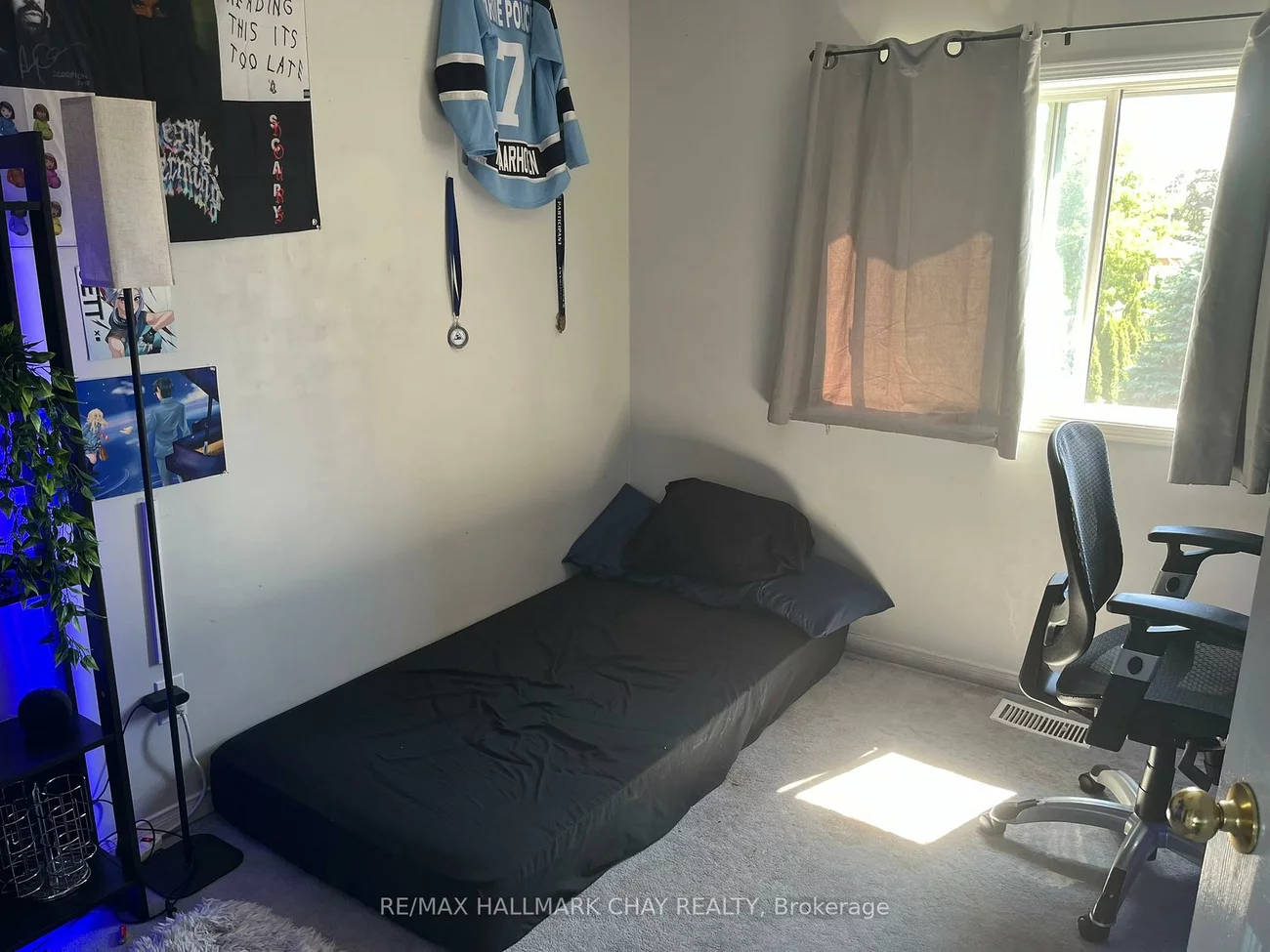 29, Charleson, Holly, Barrie