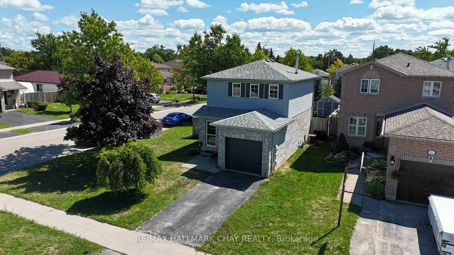 29, Charleson, Holly, Barrie
