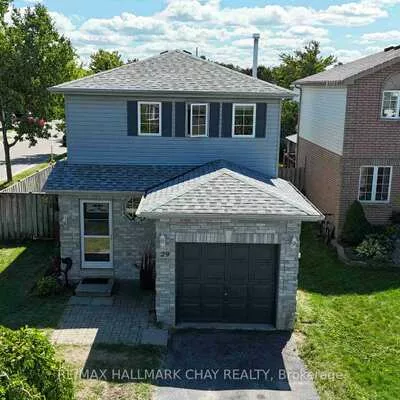 29, Charleson, Holly, Barrie