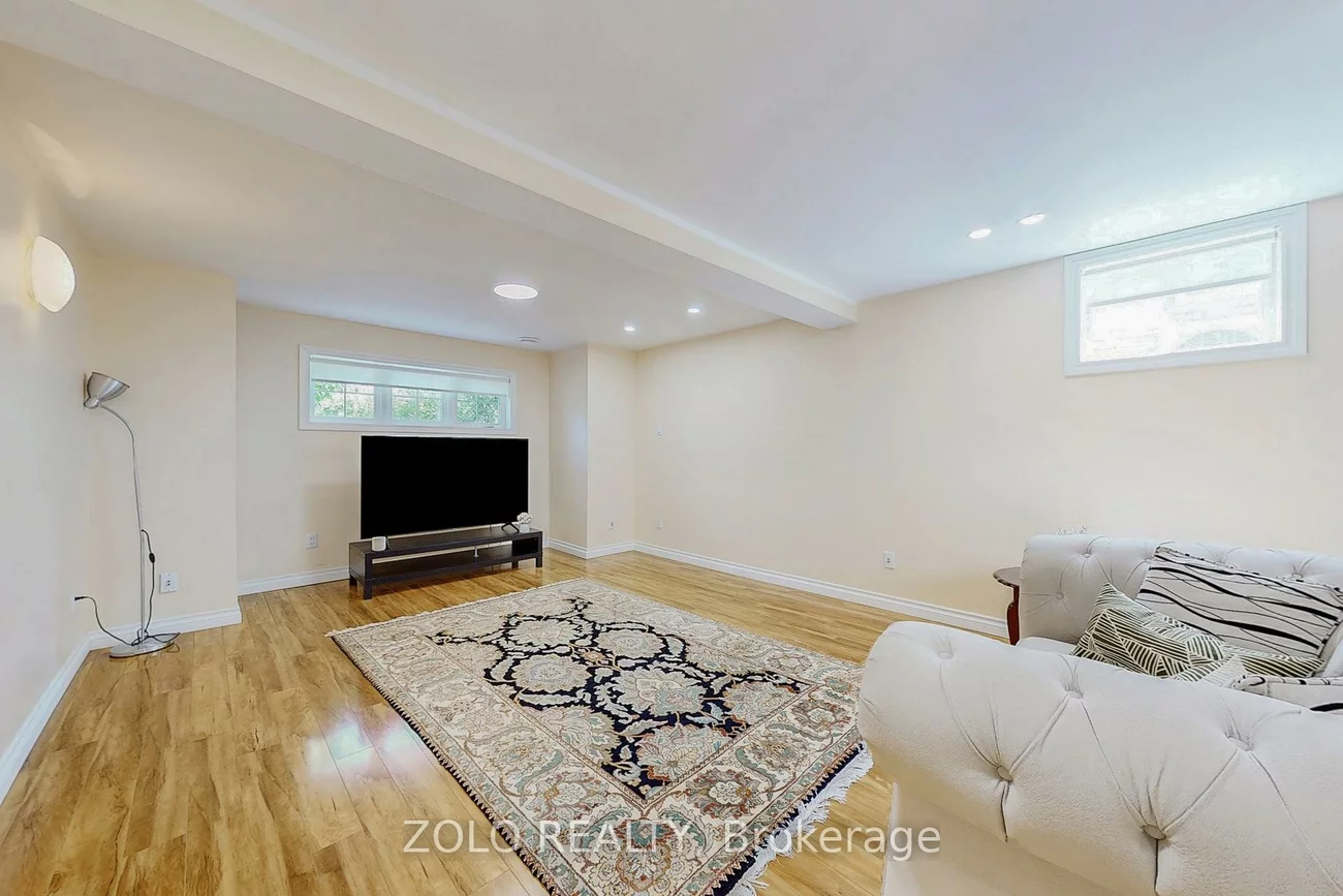 148, Marsellus, Holly, Barrie