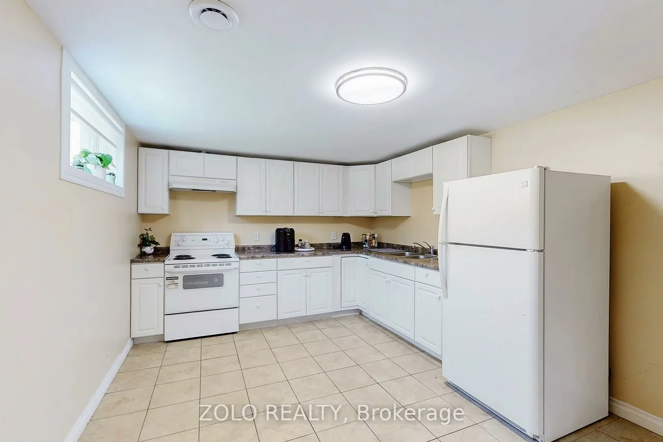 148, Marsellus, Holly, Barrie