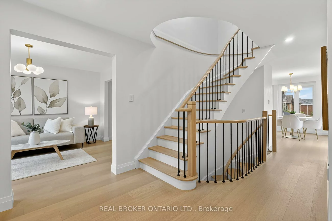 37, Macmillan, Painswick North, Barrie