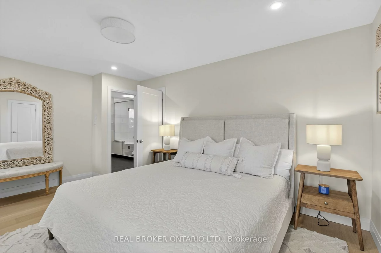 37, Macmillan, Painswick North, Barrie