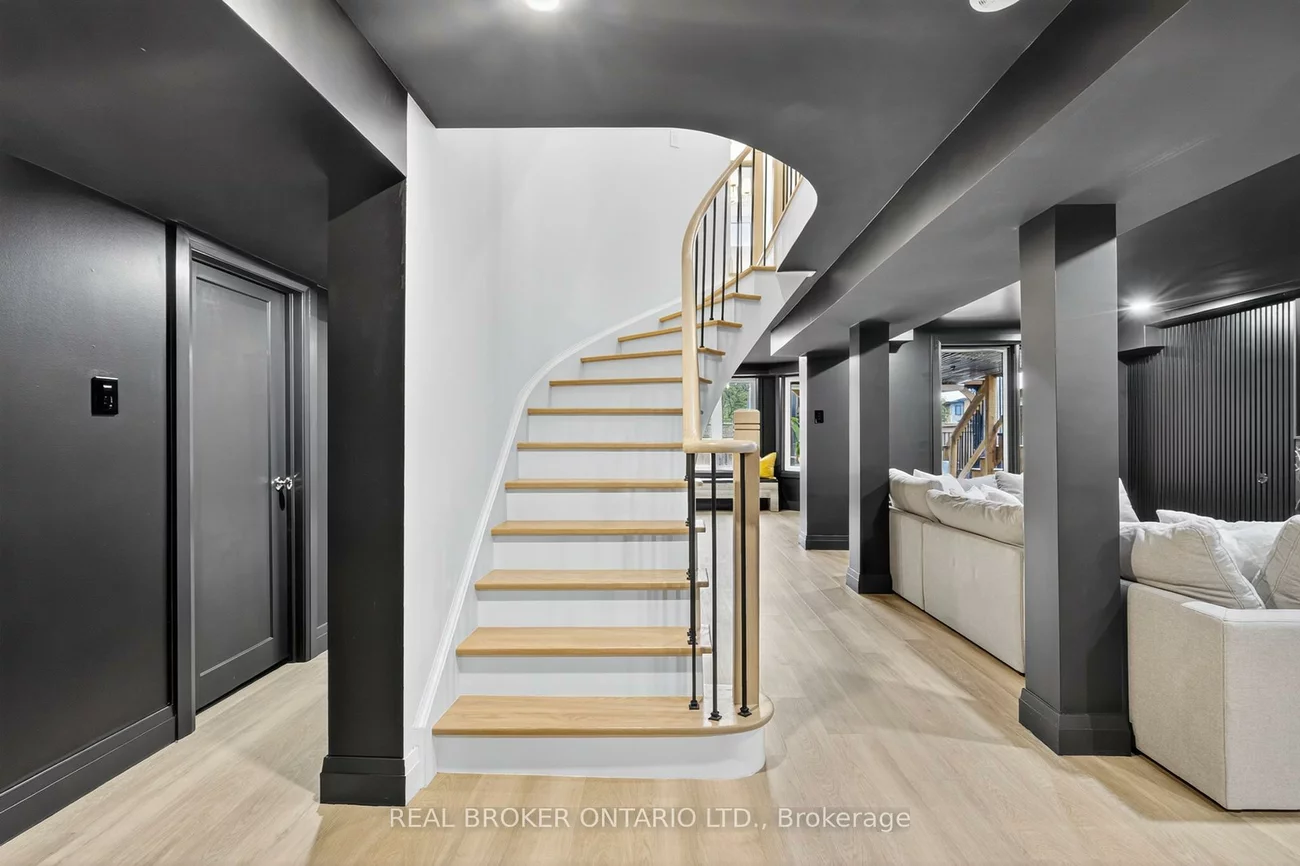 37, Macmillan, Painswick North, Barrie