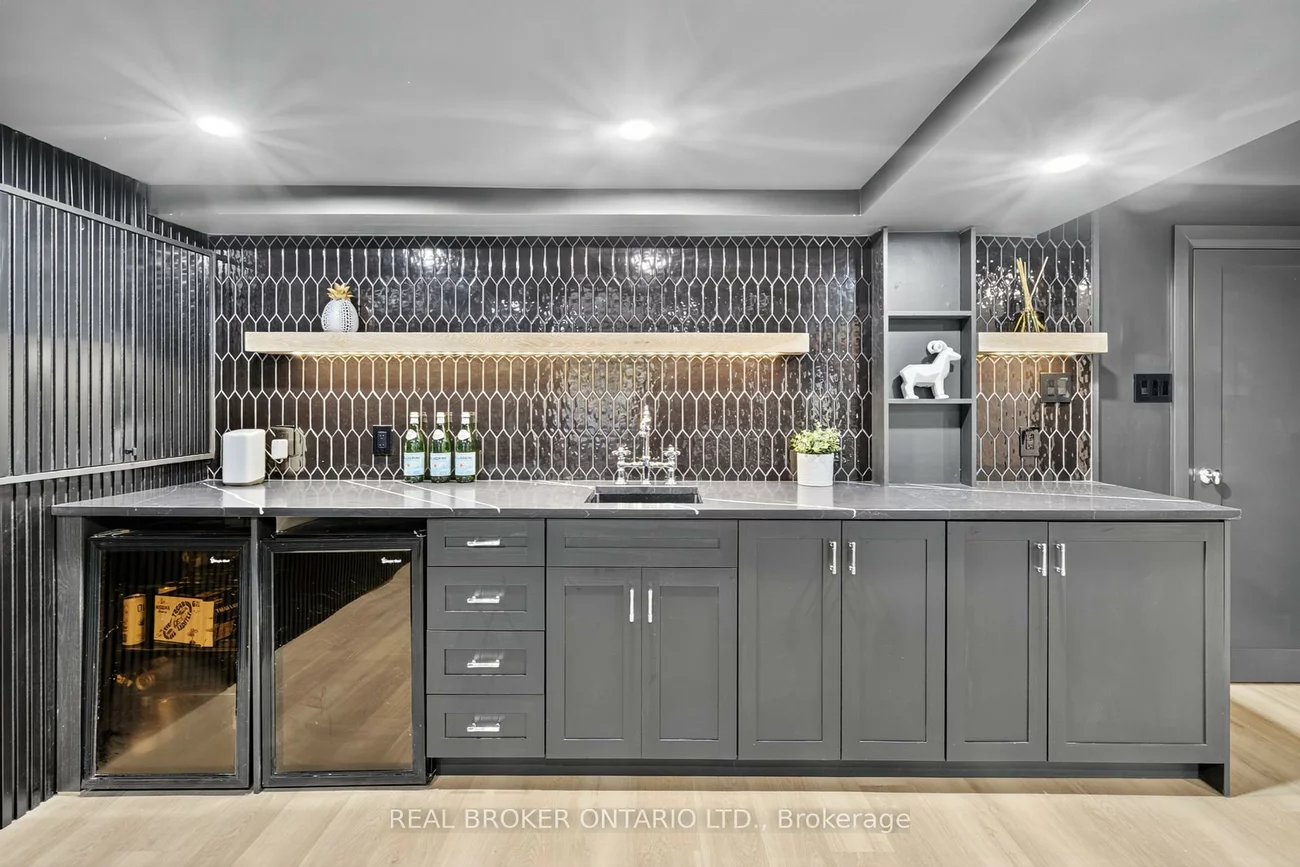 37, Macmillan, Painswick North, Barrie