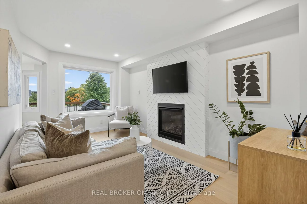 37, Macmillan, Painswick North, Barrie