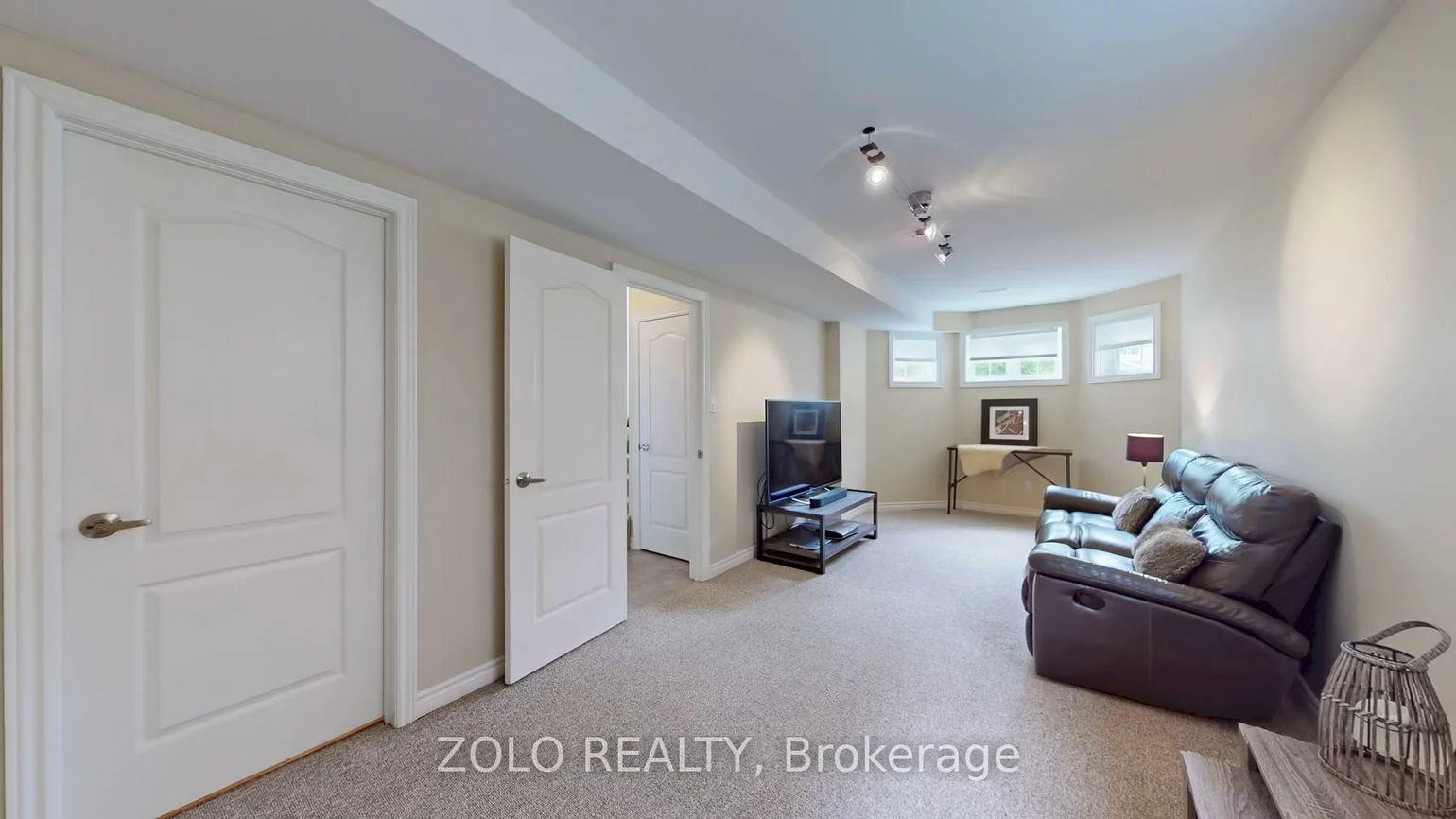 7, Golden Eagle Way, Little Lake, Barrie