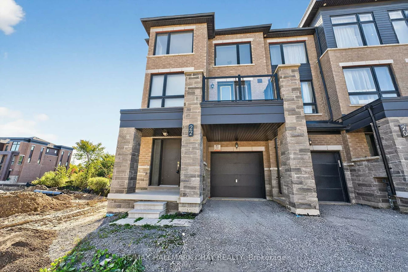 22, Blue Forest, Innis-Shore, Barrie