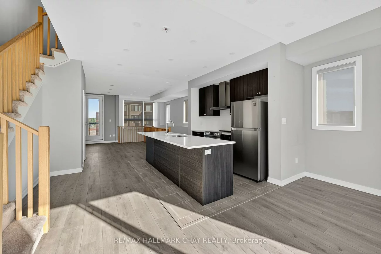 22, Blue Forest, Innis-Shore, Barrie