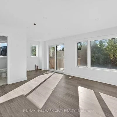 22, Blue Forest, Innis-Shore, Barrie