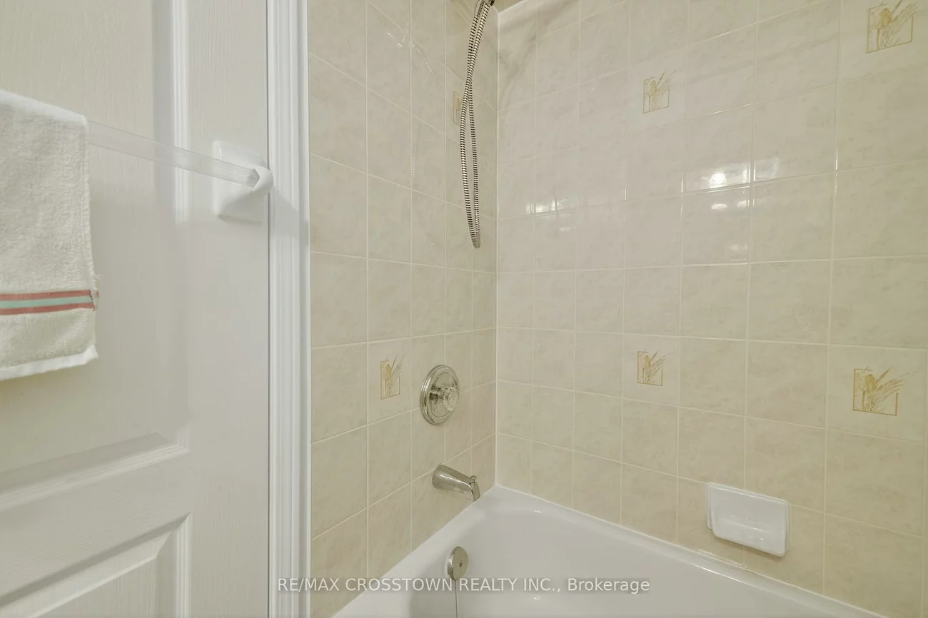 330, Harvie, Holly, Barrie