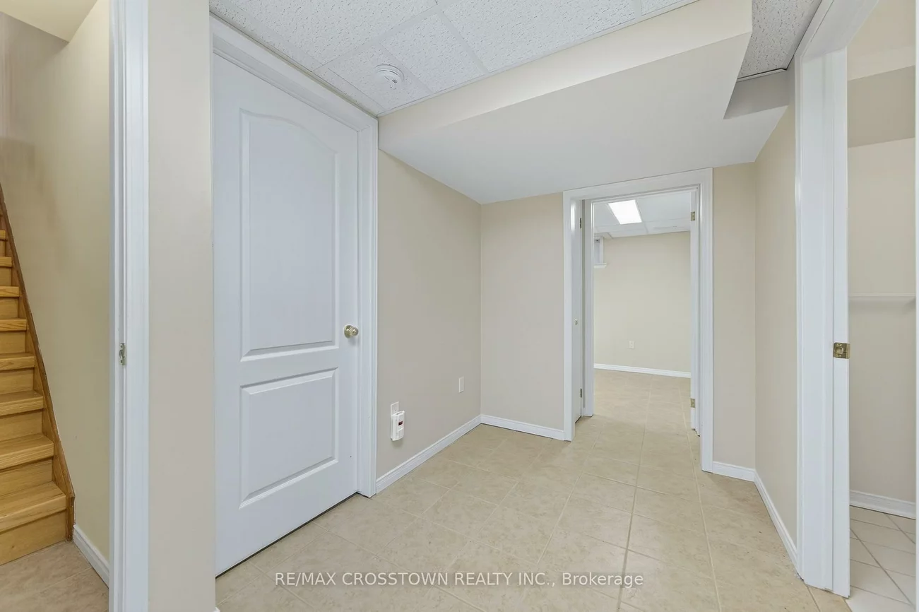 330, Harvie, Holly, Barrie