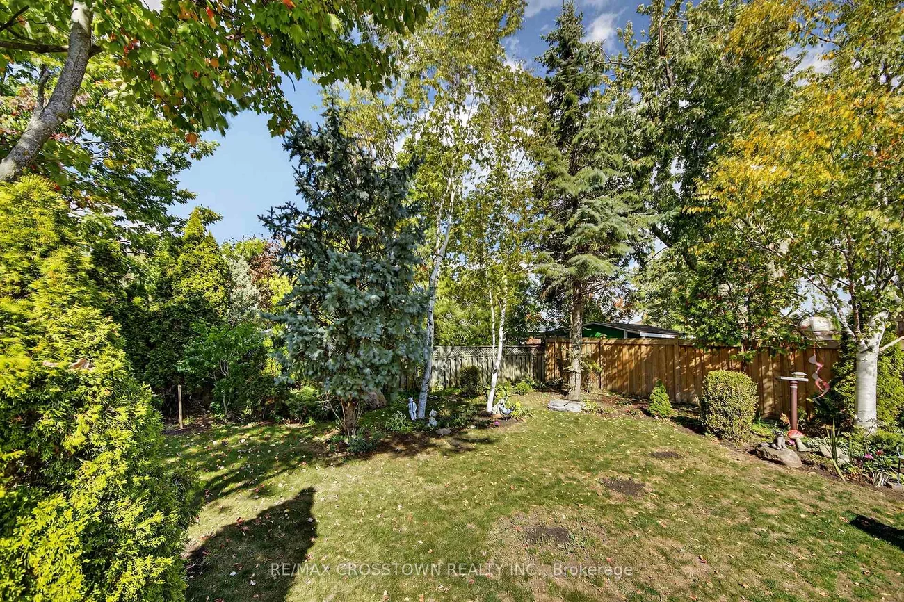 330, Harvie, Holly, Barrie